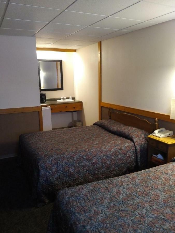 Algoma Motel Wawa Bagian luar foto