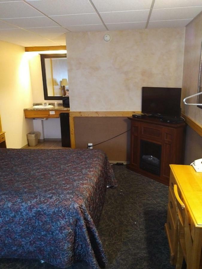 Algoma Motel Wawa Bagian luar foto